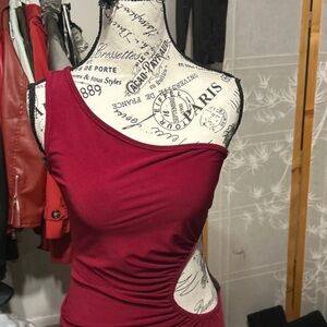 Chic One-Shoulder Burgundy dress
